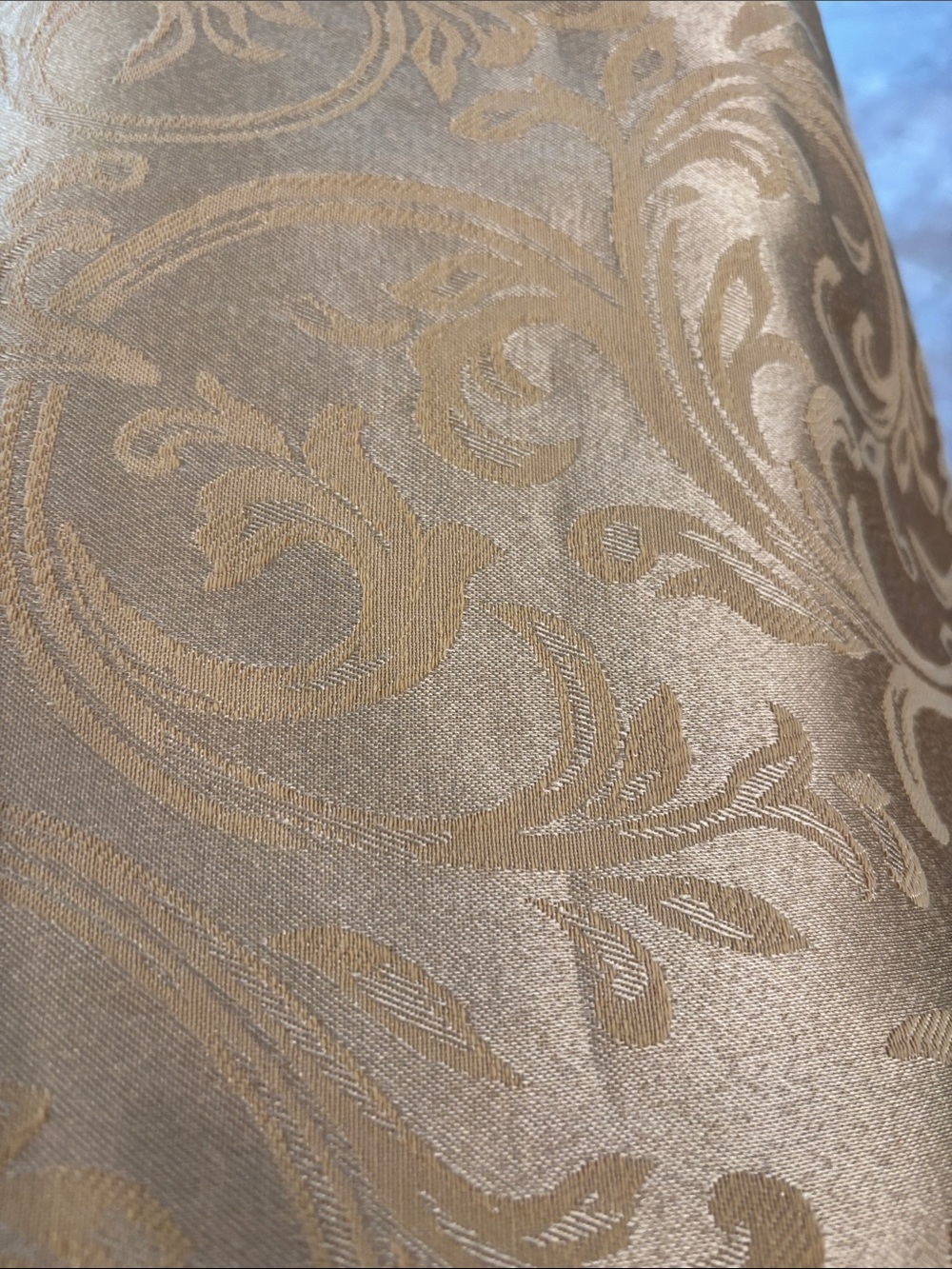 Elegant Gold Damask Tablecloth - Classic Home Dining